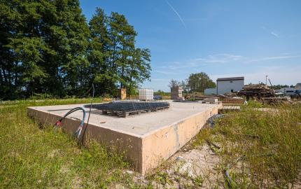 NA PREDAJ pozemok + základová doska + projekt priamo pri golfovom areály PENATI GOLF REZORT