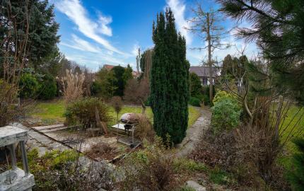 P.G's & Co. | Predáme 3 izbový rodinný dom na veľkom krásnom pozemku v Dobrohošti