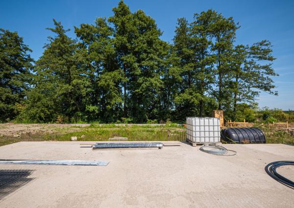 NA PREDAJ pozemok + základová doska + projekt priamo pri golfovom areály PENATI GOLF REZORT