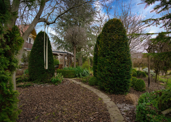 P.G's & Co. | Predáme 3 izbový rodinný dom na veľkom krásnom pozemku v Dobrohošti