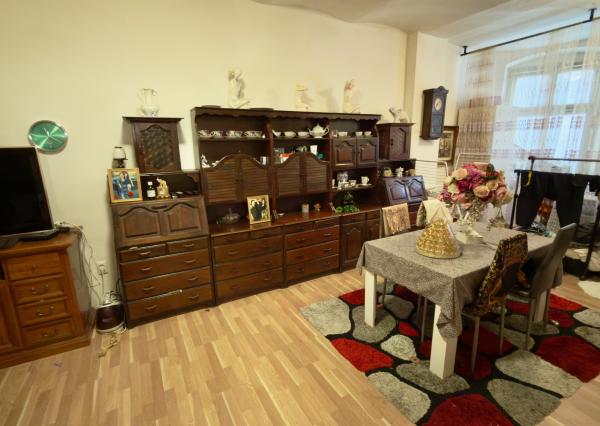 Na predaj investičný 2,5izb. byt, U. Lešková, Staré mesto