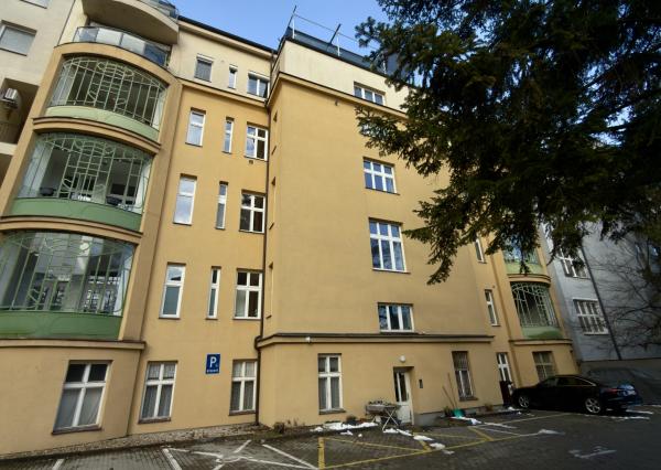 Na predaj investičný 2,5izb. byt, U. Lešková, Staré mesto