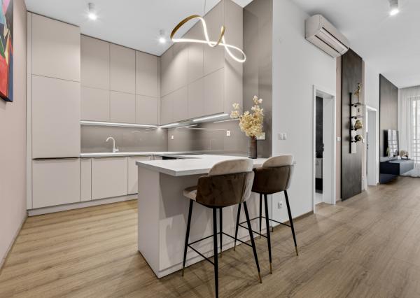 Na prenájom 2izb. byt, 58m2 + 40m2 garáž, FIVE STAR RESIDENCE*****