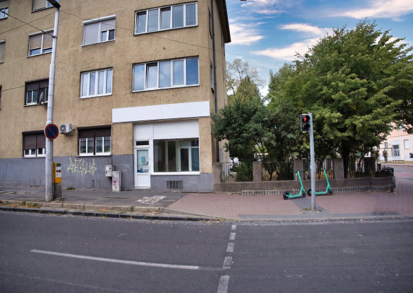 P.G's & Co. | Exkluzívne predám obchodný priestor na lukratívnom mieste oproti Polusu (roh Riazanská a Vajnorská ulica)